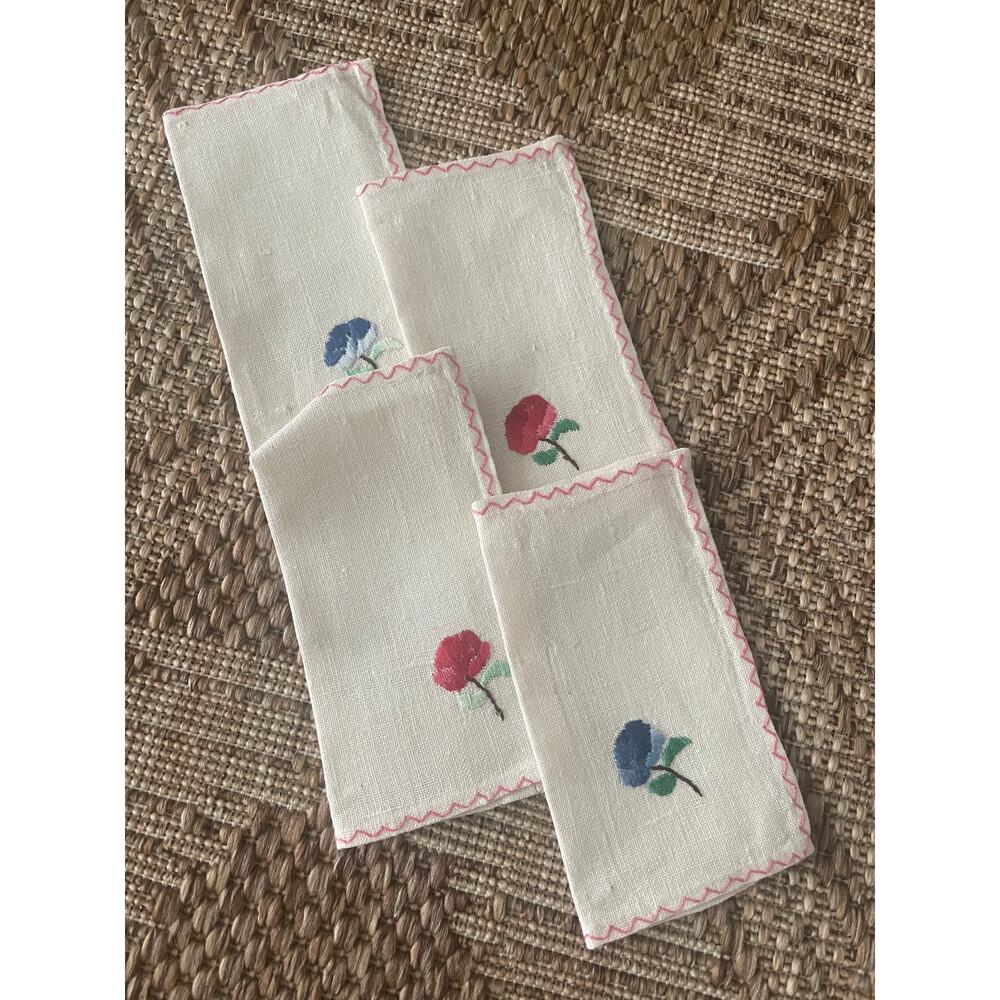 Vtg. Set /4 linen embroidered flower cocktail napkins